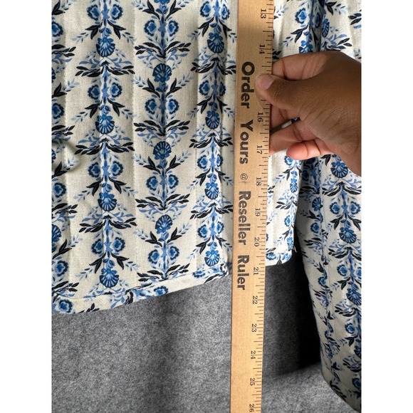 Caroline Constas J - Picture 8 of 10